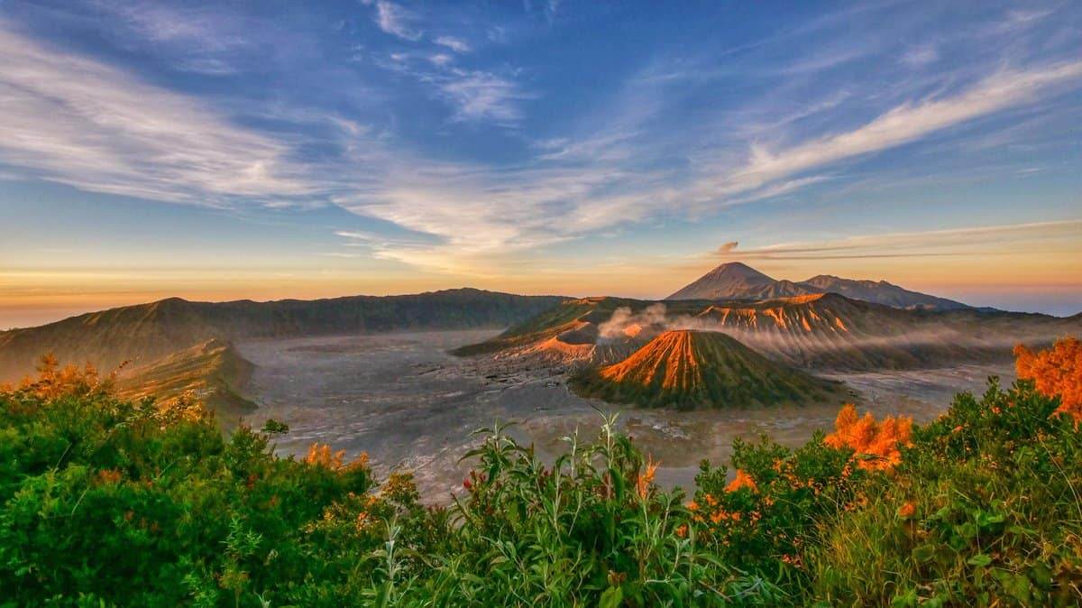 Panduan Dan Tempat Menarik Di Gunung Bromo Indonesia | Rileklah.com