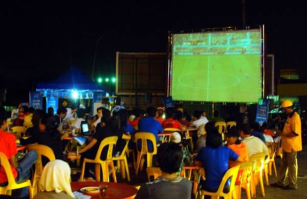 10 Sebab Kenapa Ramai Suka Lepak Di Kedai Mamak Rileklah Com