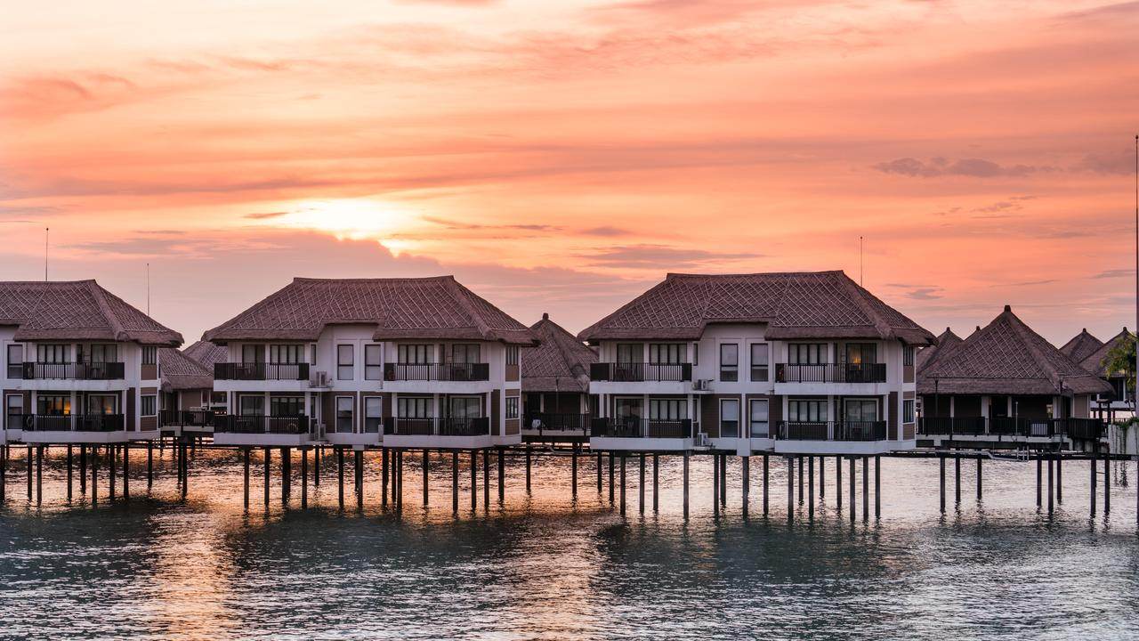 11 Resort Terapung Paling u0027Wowu0027 Di Malaysia!  Rileklah.com