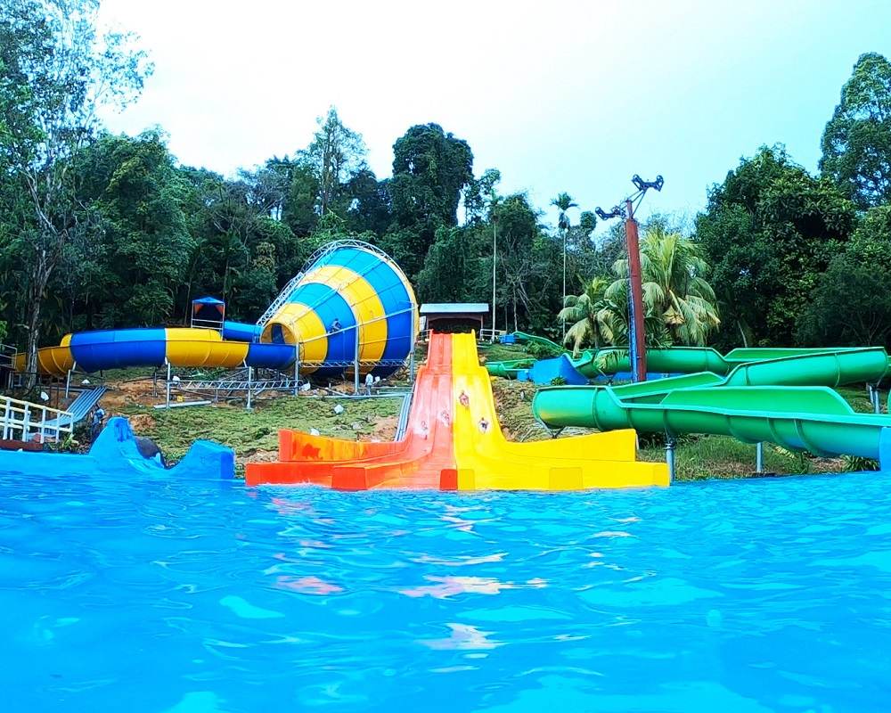 Waterpark Bukit Merah Laketown Resort Tawar Harga Kaw-Kaw, 2 Orang 