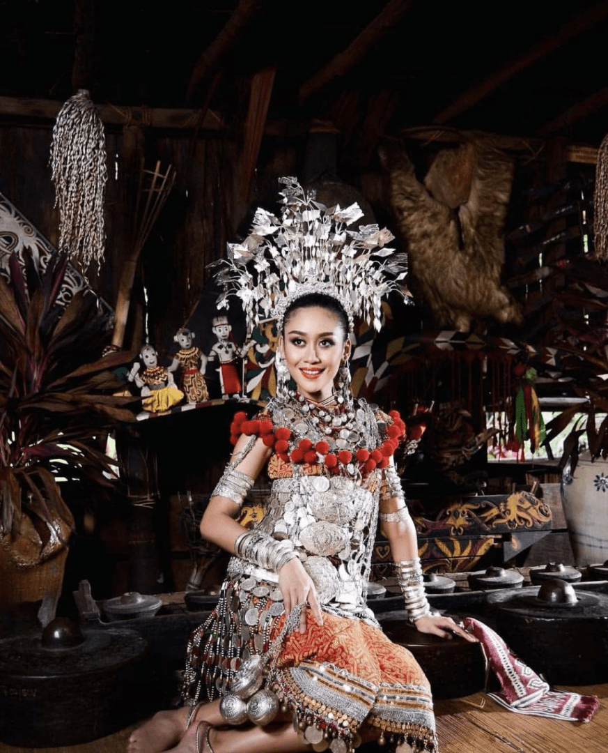 Pakaian Tradisional Etnik Iban - MosOp