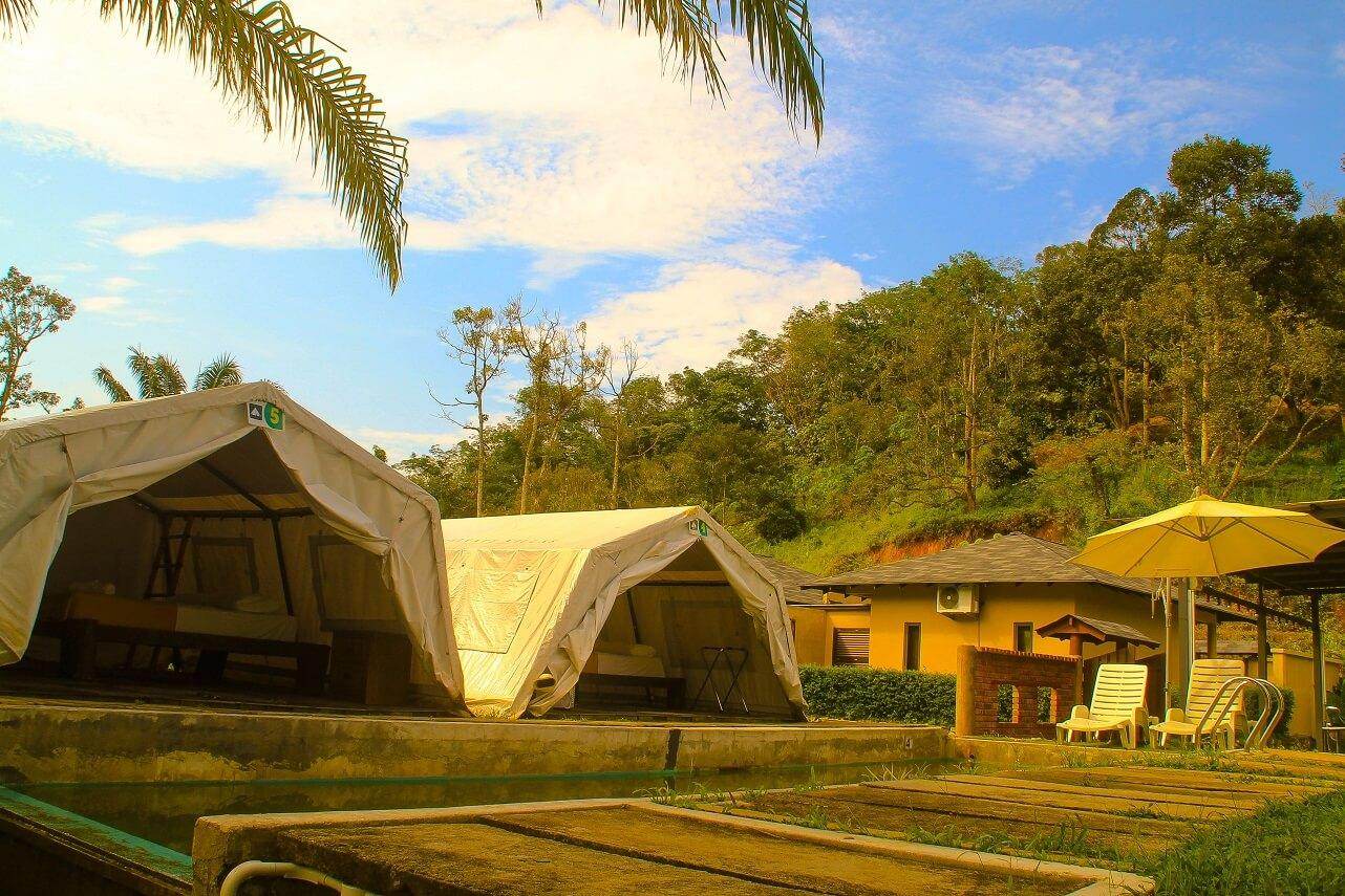 10 Lokasi Glamping Best Untuk Korang Terjah Tahun 2022 Ni!